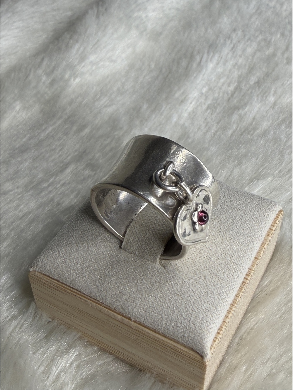 HTF Silpada Rare Sterling Silver Garnet Heart Charm Cuff Ring R0950 SZ 7